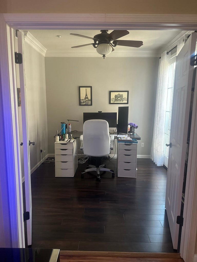Office/Den (convertable to bedroom if desired