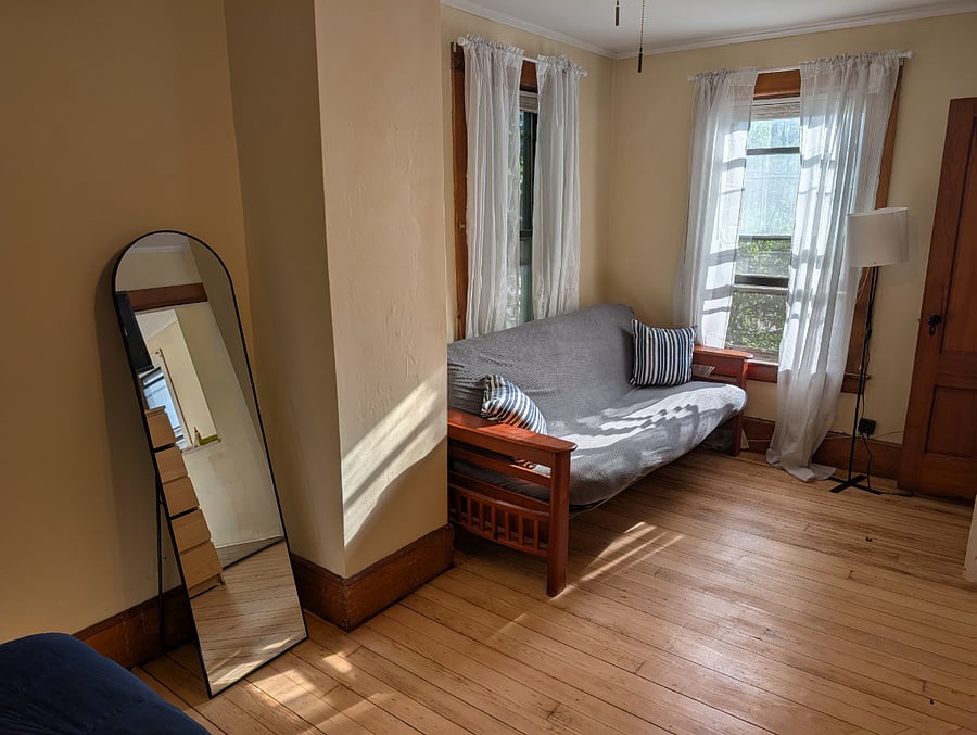 Master bedroom also has a sitting area with a futon that converts into a bed.w