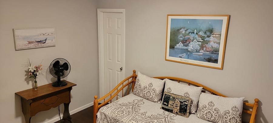 Guest Bedroom Comfortable Day Bed