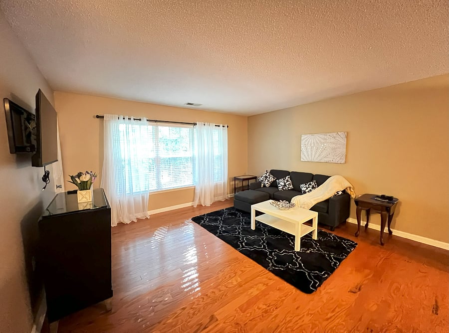 Furnished Finder property 742200_1 photo 6