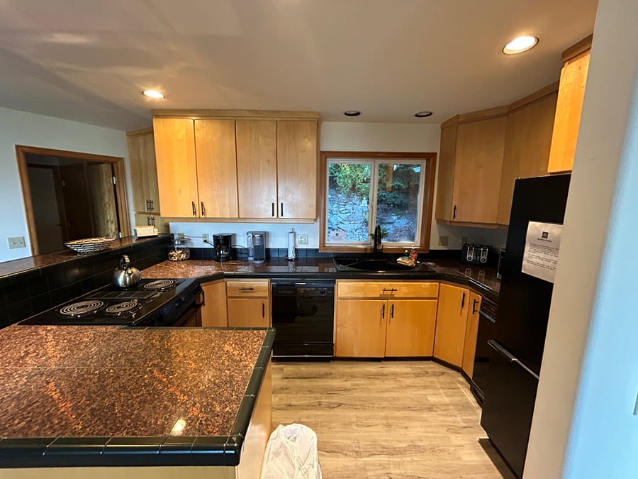 Fully furnished kitchen