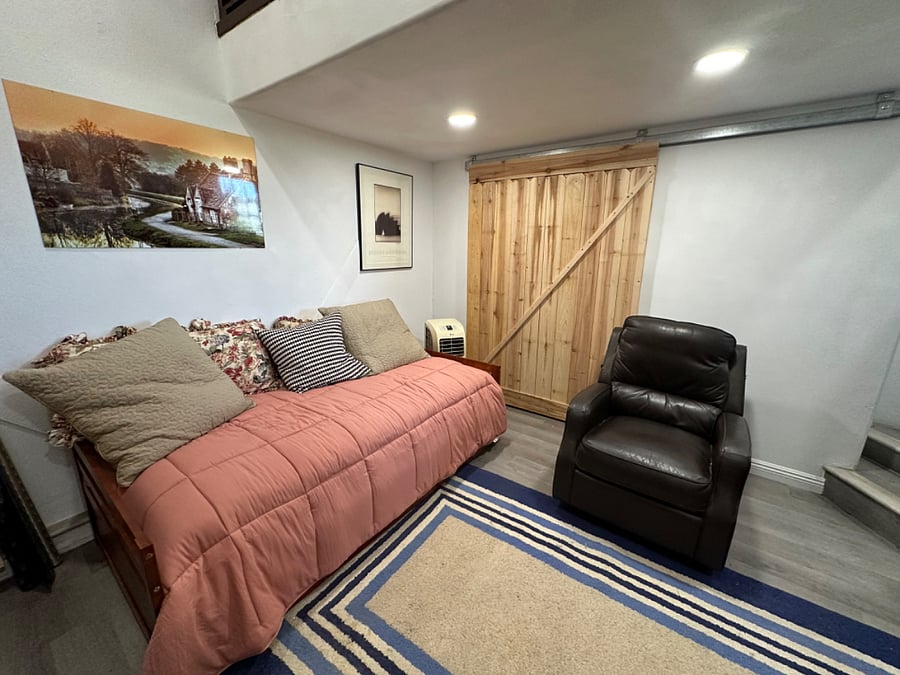 Furnished Finder property 742259_1 photo 3