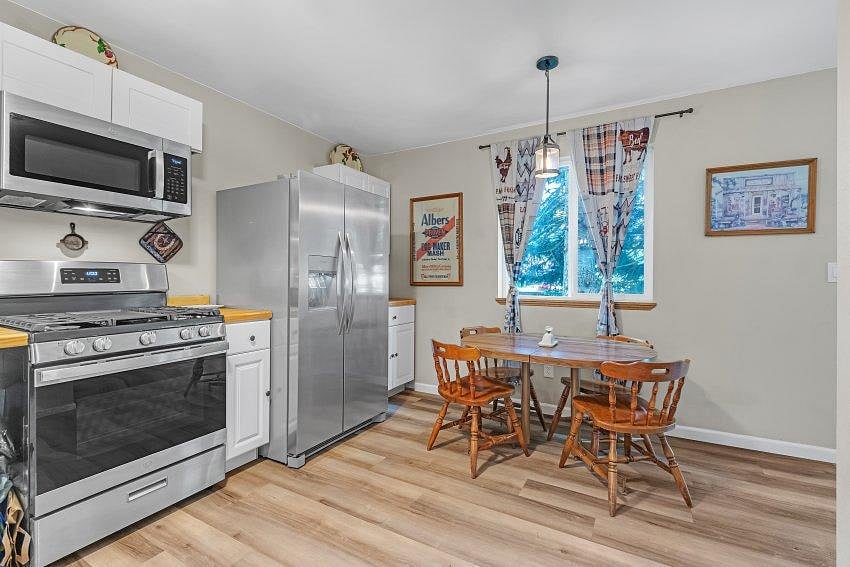 Furnished Finder property 742306_1 photo 10