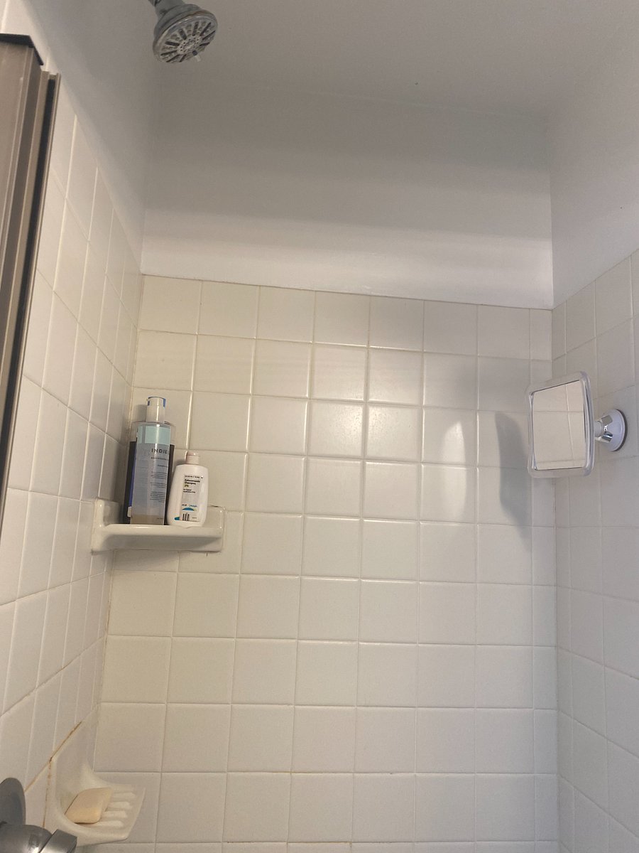 Second bathroom (small)