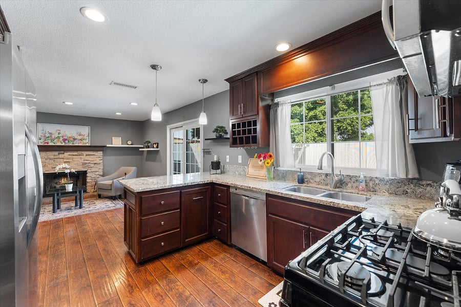 Furnished Finder property 742483_1 photo 4