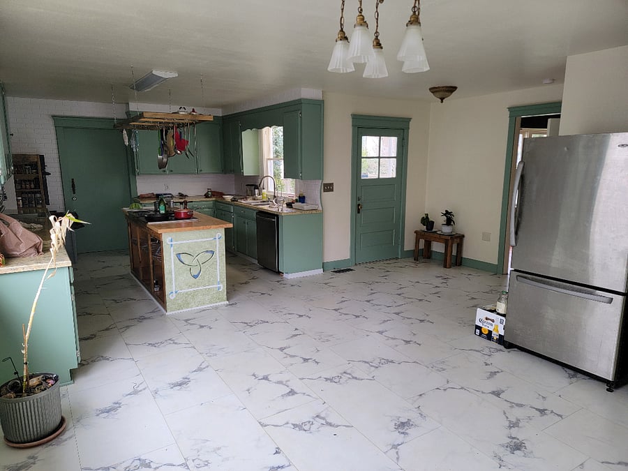 spacious multi-user friendly kitchen