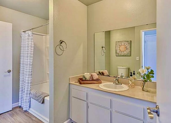 Furnished Finder property 742594_1 photo 8