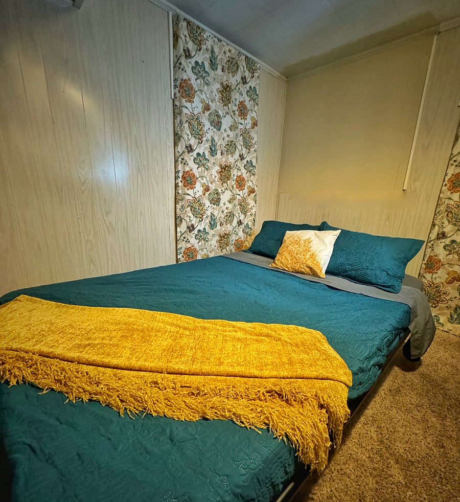 Basement Unit: Quiet, Comfortable Sleep Space Perfect for night-shift nurses or long workdays.