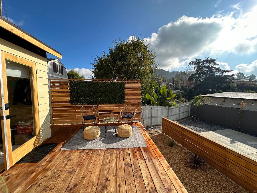 Amazing views from the large deck up to the top of our prestigious Mount Helix that lights up in the evenings with views extending west to the ocean. This studio boasts indoor outdoor living at its finest adding up to 600 square feet including the large deck.