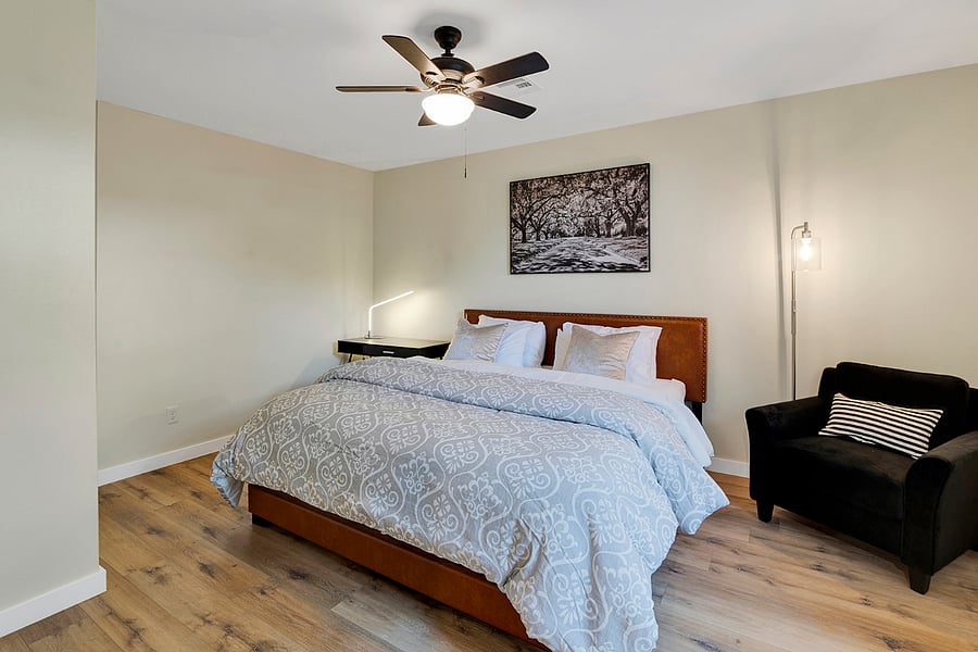 Bedroom 4- King bed sleeps 2 full walk-in closet, smart TV, work desk, and reading chair