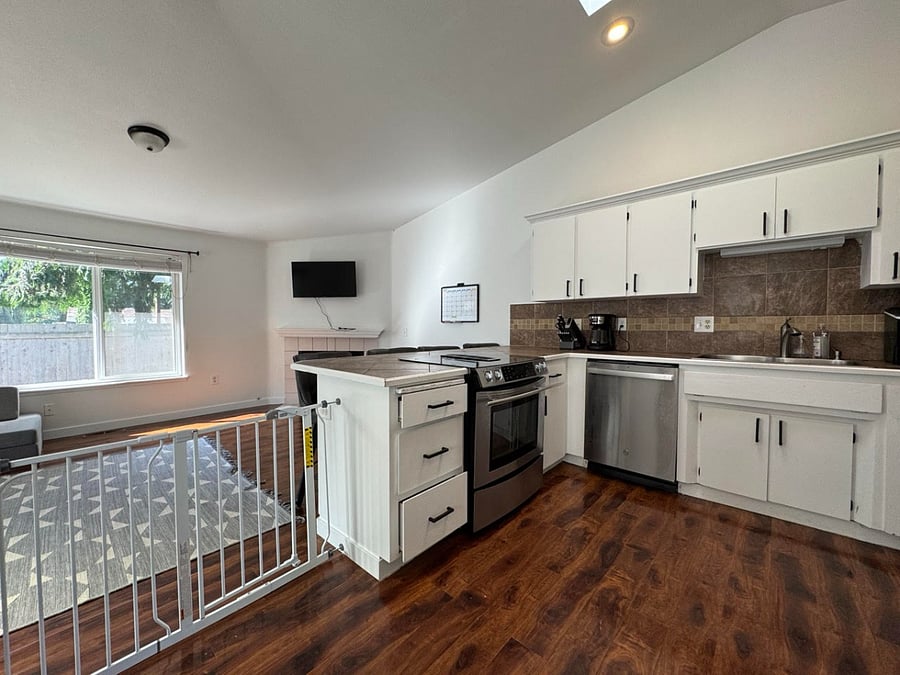 Furnished Finder property 742823_1 photo 13