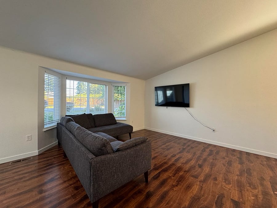 Furnished Finder property 742823_1 photo 20