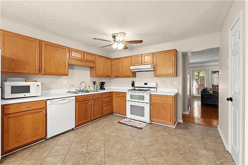 Furnished Finder property 742869_1 photo 11