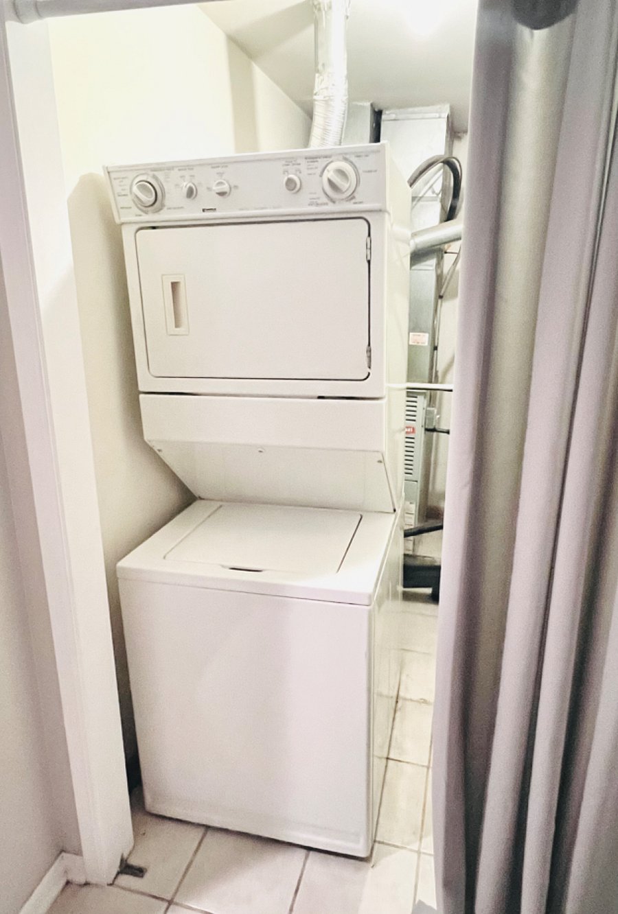 Laundry washer and dryer combo