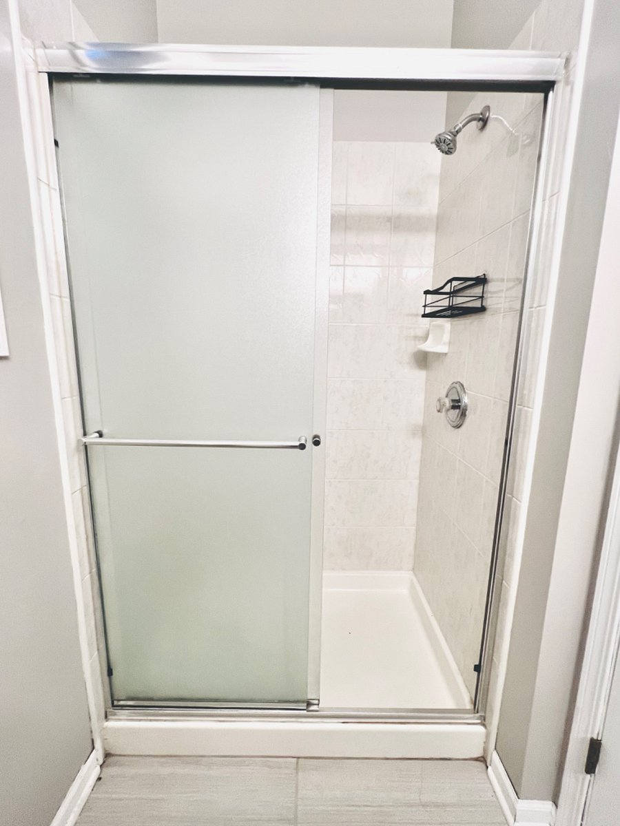 Full Bathroom 1 Stand in Shower