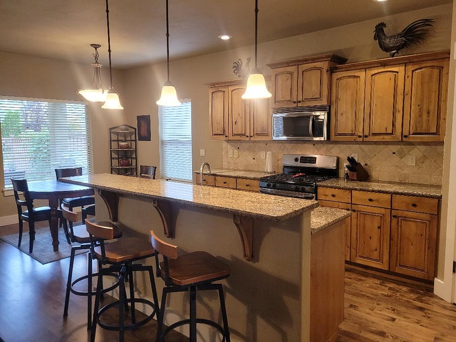 Kitchen work can be done while overlooking the livingroom.