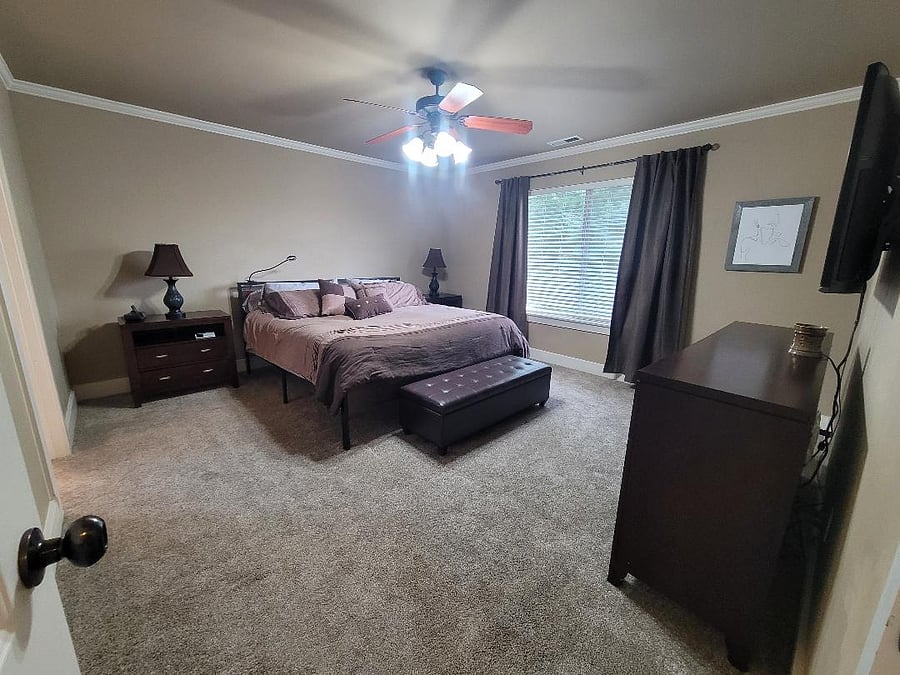 Master bedroom 1: Spacious master bedroom with a brand new mattress!