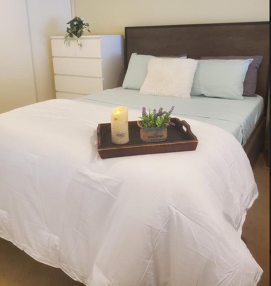 KING SIZE LUXURIOUS Memory Foam Bed