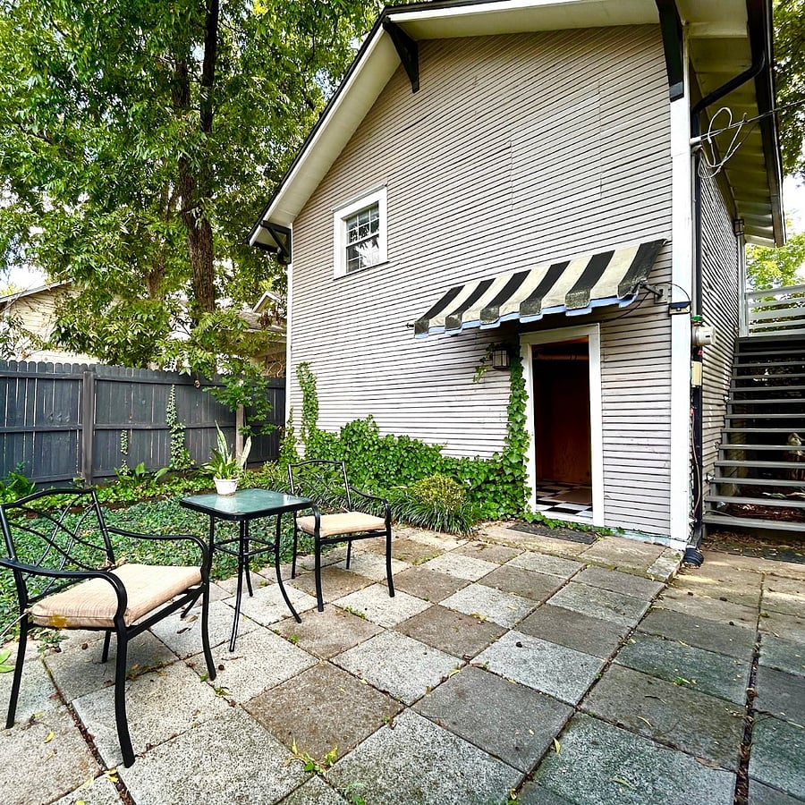 Your own private garden. What a great spot for morning coffee!