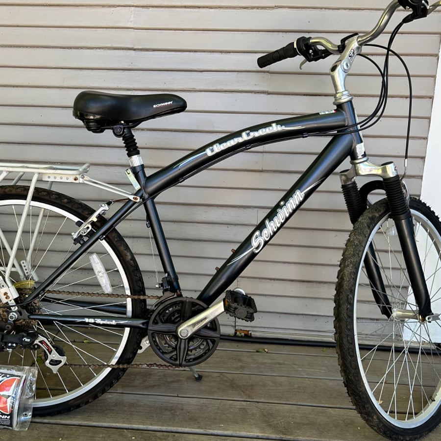 12 speed hybrid bike with quick release seat adjustment