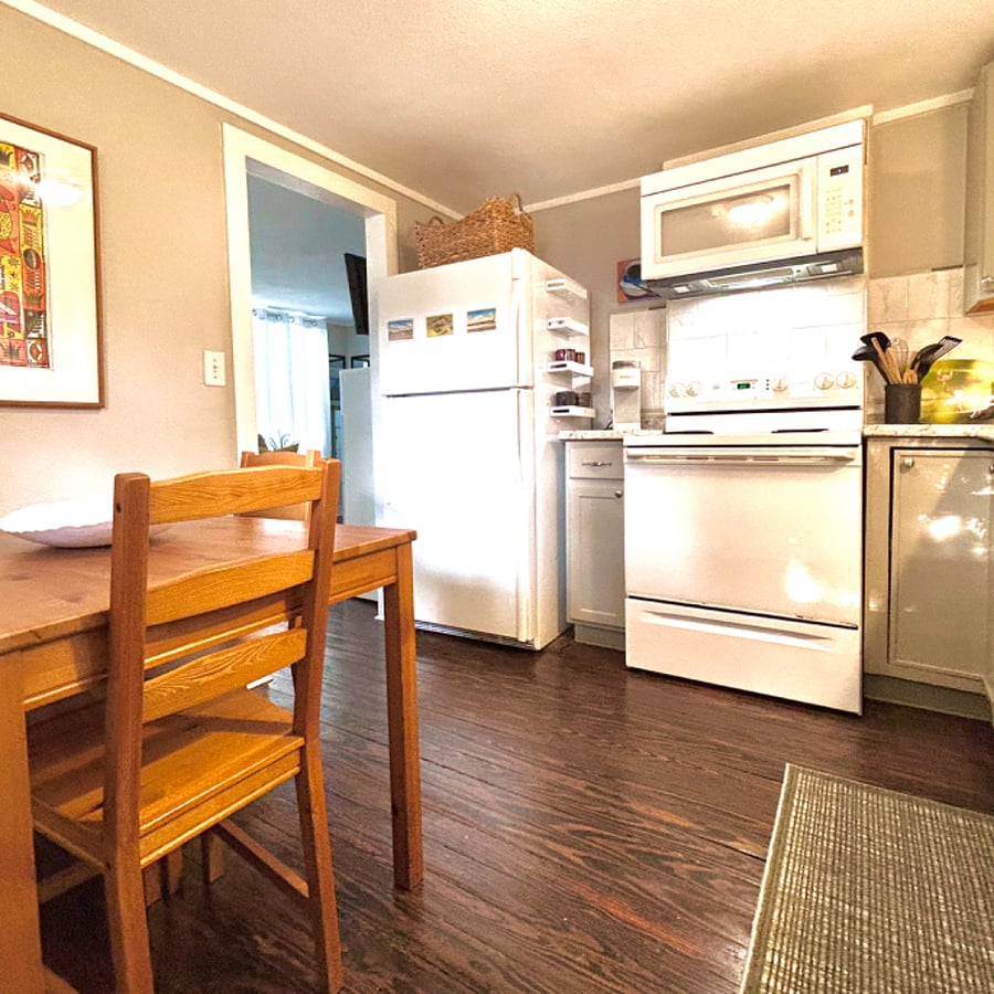 Under counter lighting, two speed vent fan under microwave