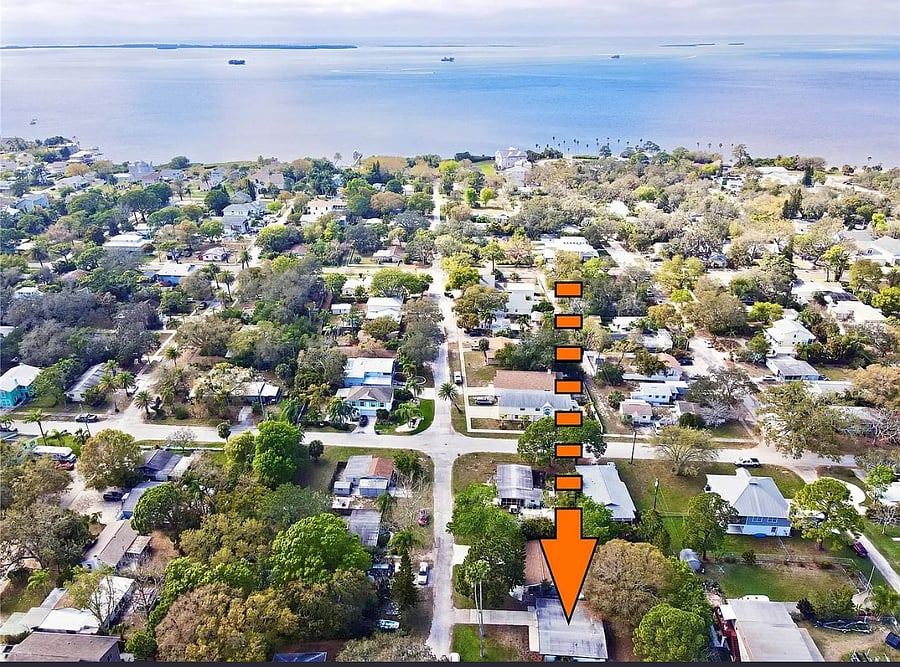 Distance to ocean from house