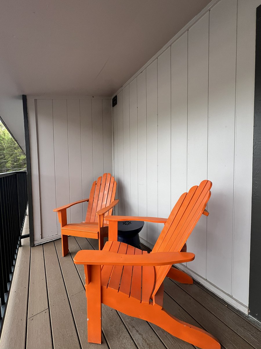 Deck off 2nd bedroom