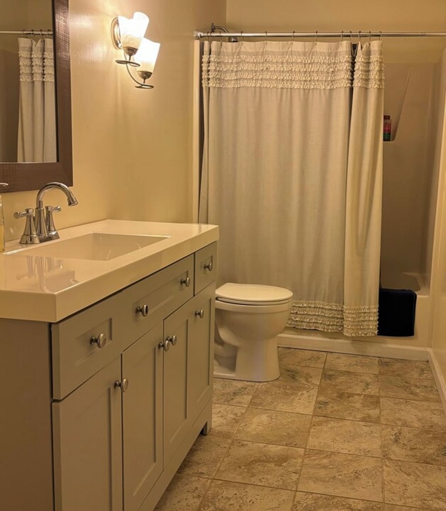 Downstairs: Bathroom