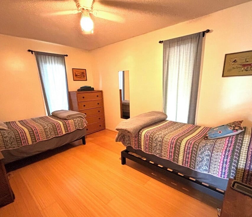 Upstairs: Twin Bedroom