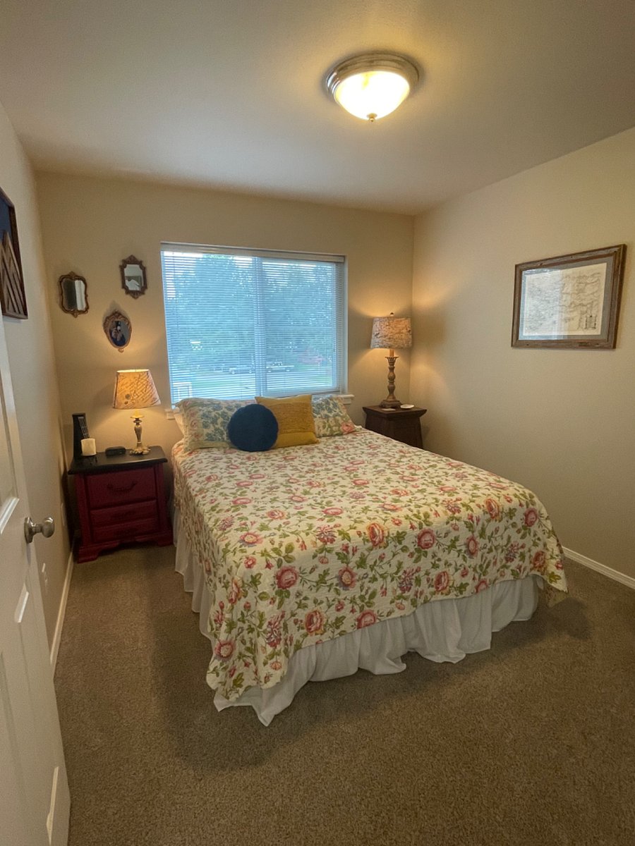 Queen Bed, dresser, closet & hangers