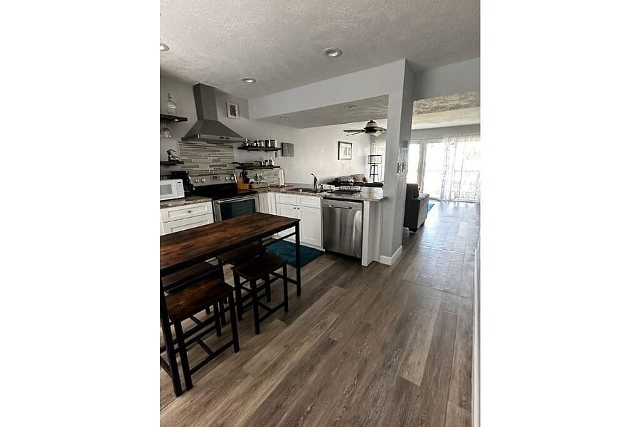 Furnished Finder property 744101_1 photo 3