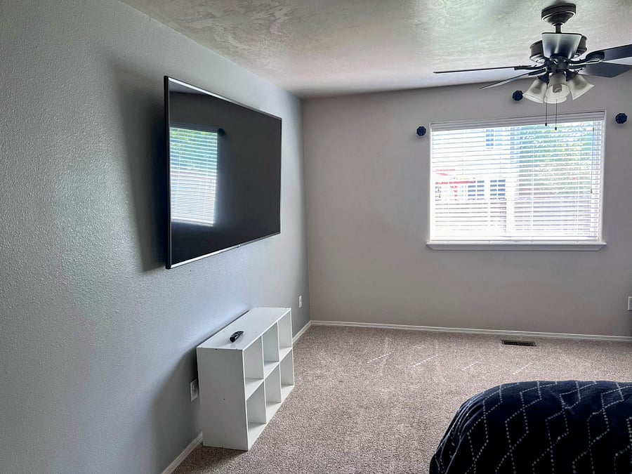 Cozy family room, great for binging shows and movie nights