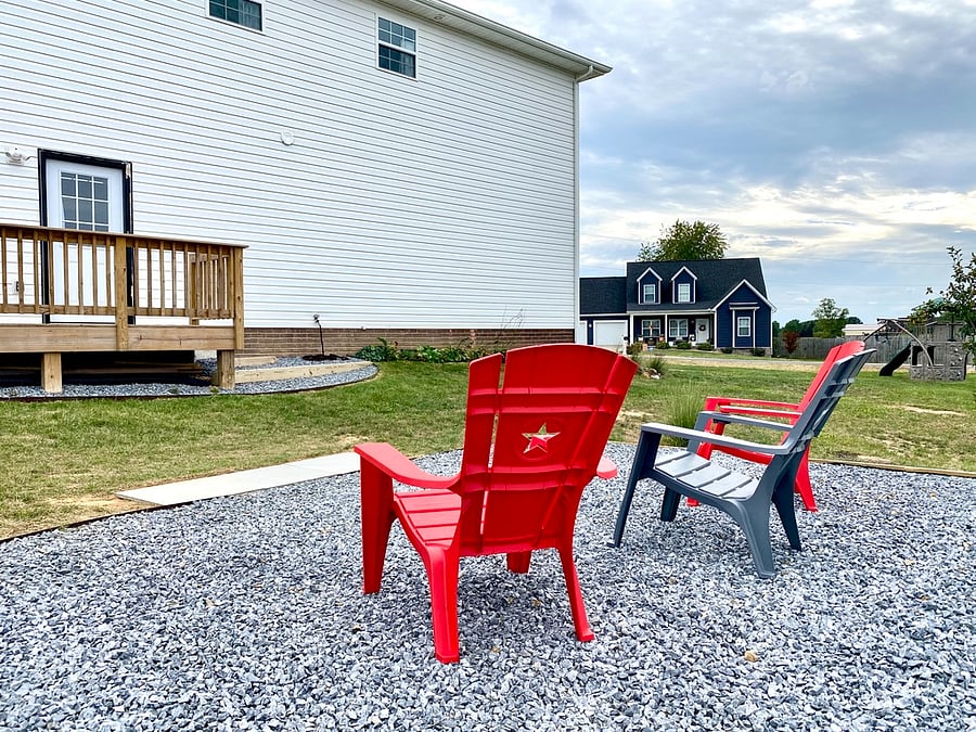 Back porch and side yard for spectacular sunsets in the big sky view!