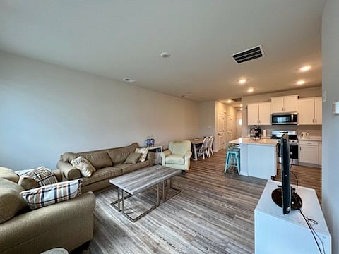Furnished Finder property 744461_1 photo 4