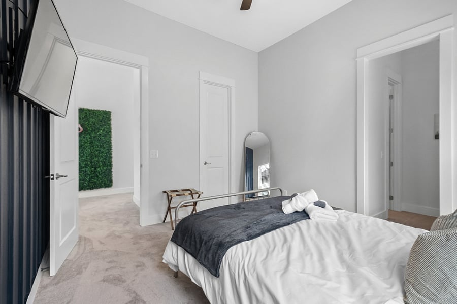 Furnished Finder property 744517_1 photo 22