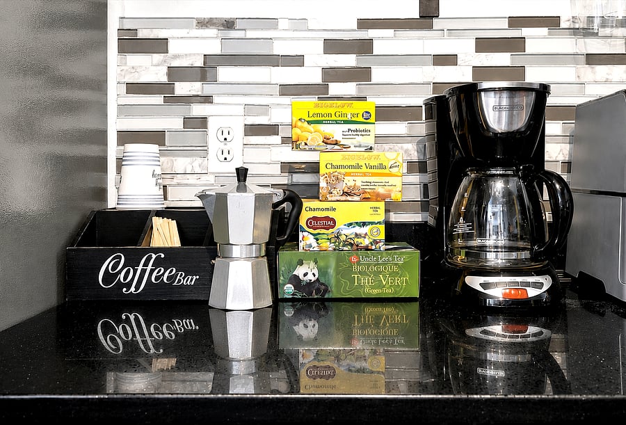 American coffee for 10, espresso or tea. Something for everyone.