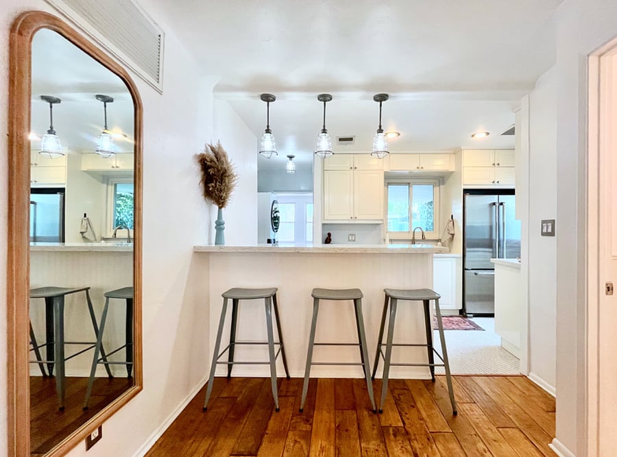 Kitchen Bar