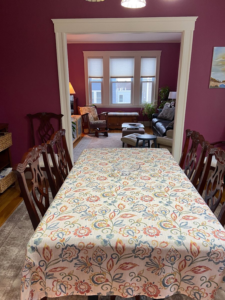 Shared dining room 