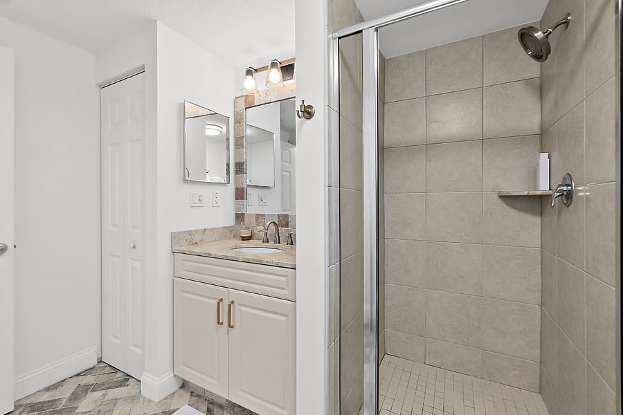 Furnished Finder property 745027_1 photo 10