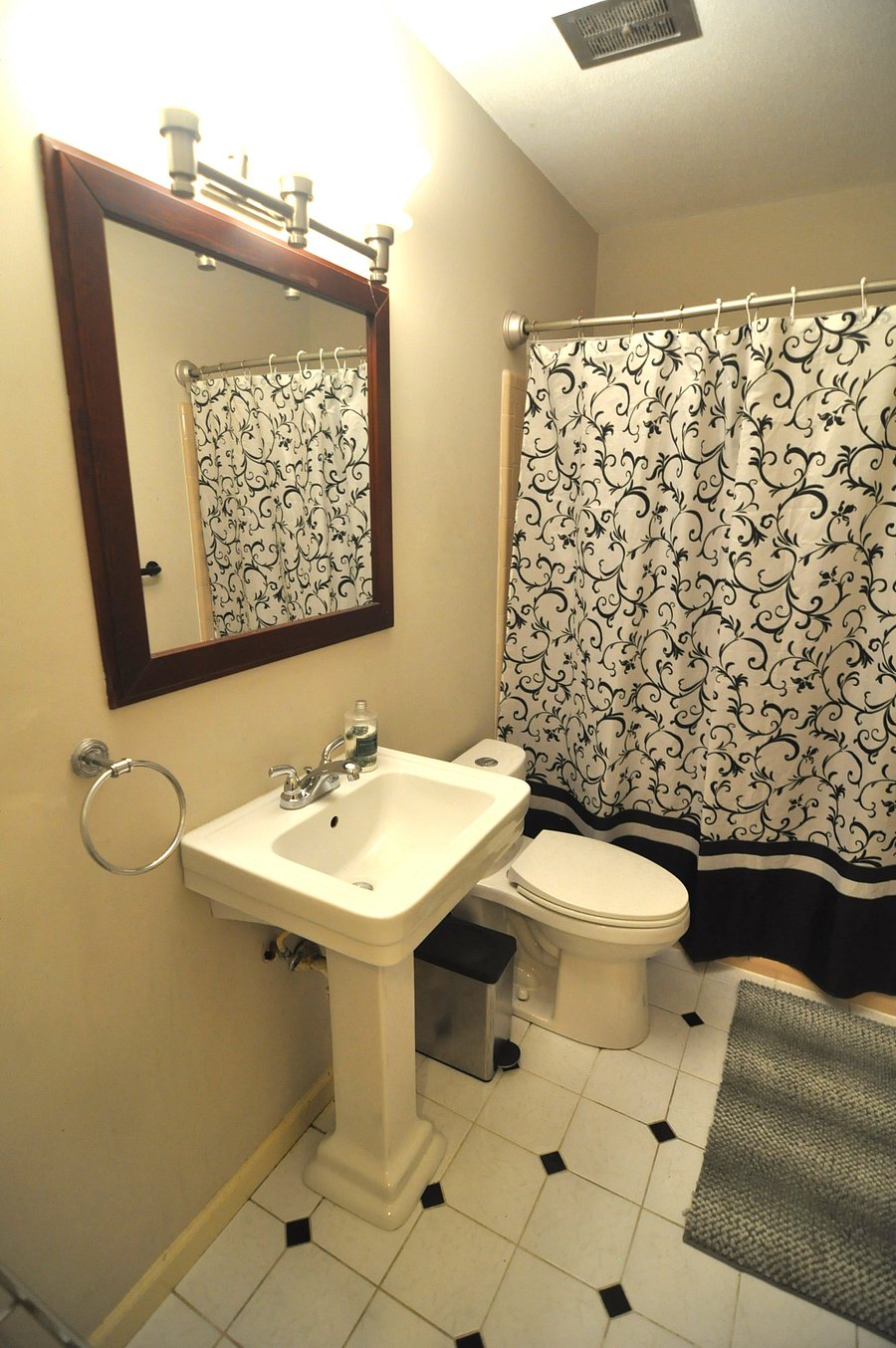 Furnished Finder property 745035_1 photo 9