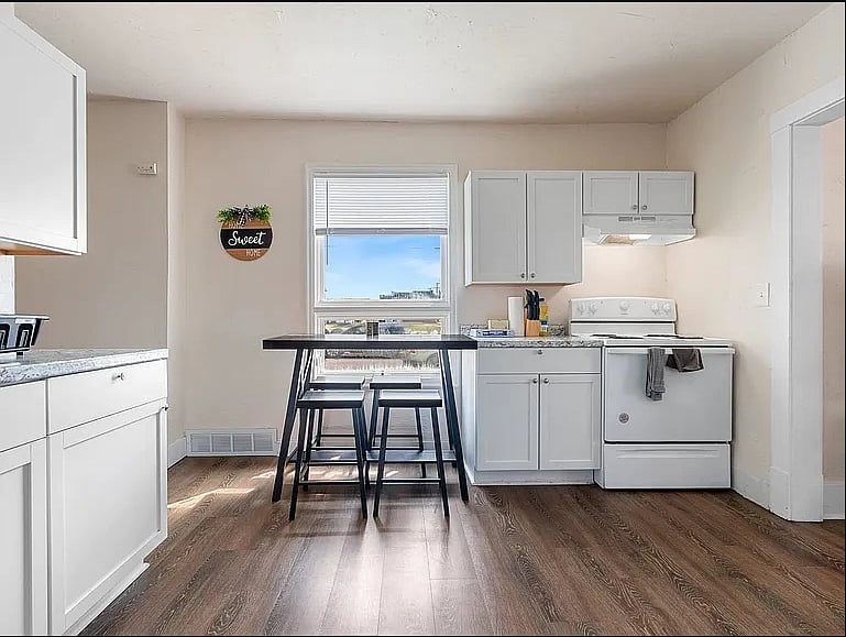 Furnished Finder property 745104_1 photo 3