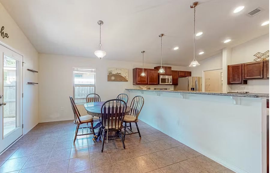 Furnished Finder property 745112_1 photo 4