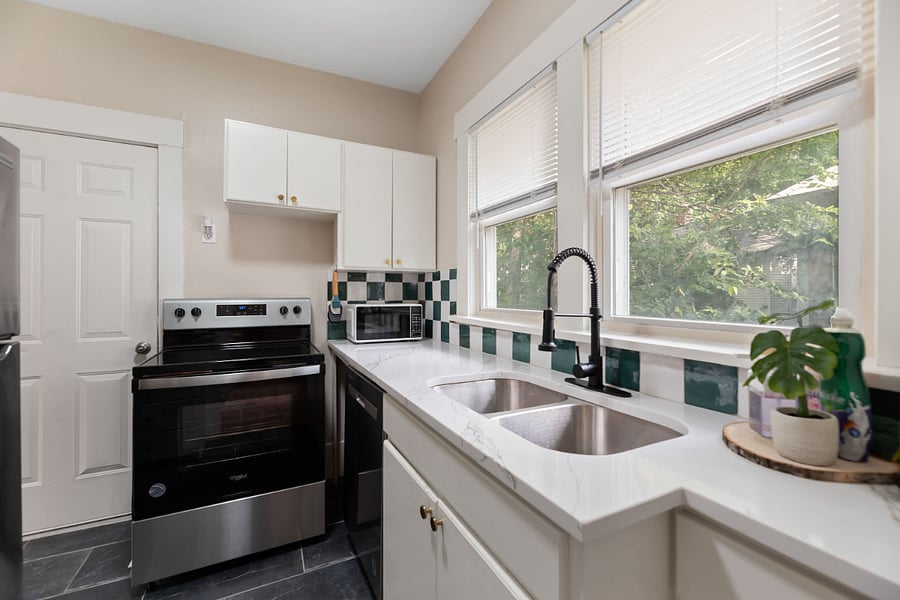 Furnished Finder property 745209_1 photo 11