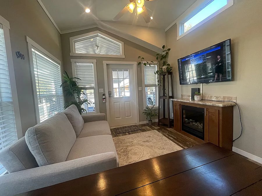 Furnished Finder property 745298_1 photo 8