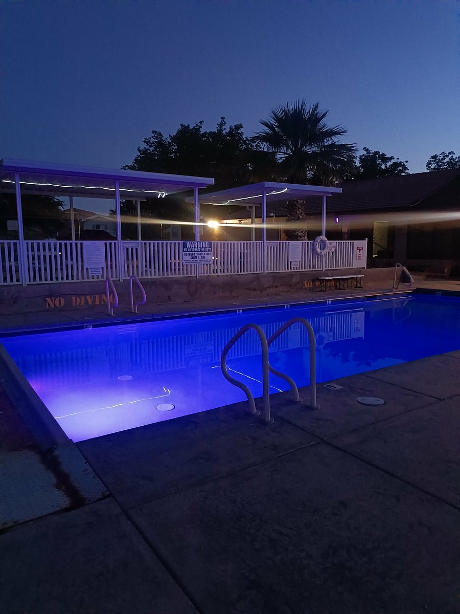 Pool club house