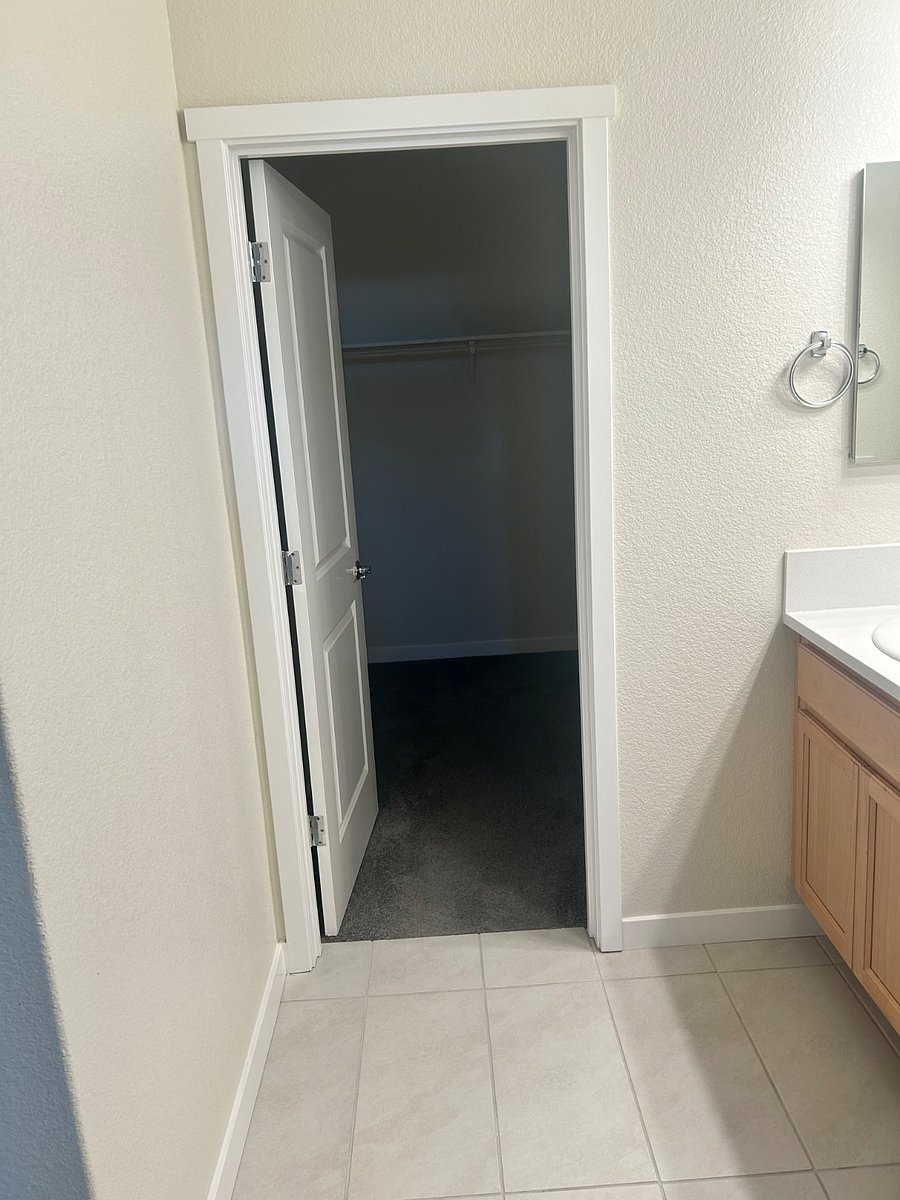 Furnished Finder property 745477_1 photo 20