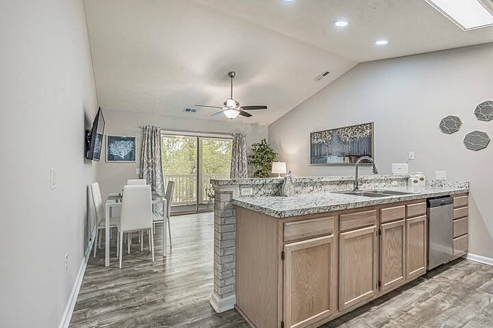 Furnished Finder property 745521_1 photo 10