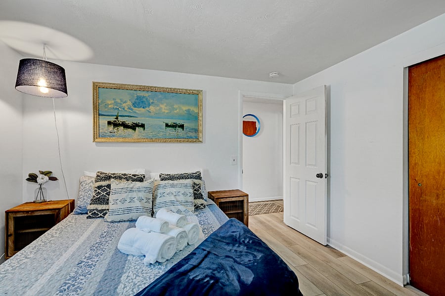 Bedroom 1
Large Closets
Plush Bed