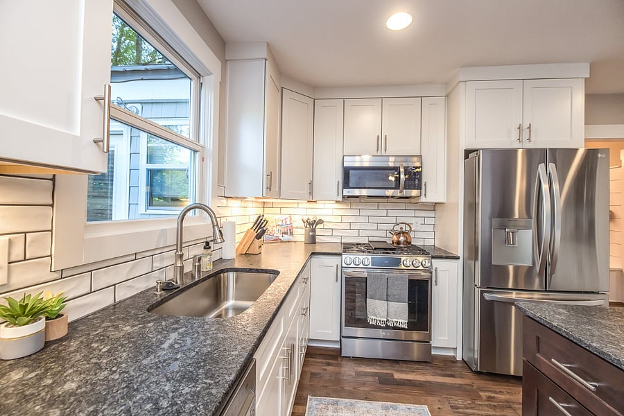 Updated Kitchen with new appliances