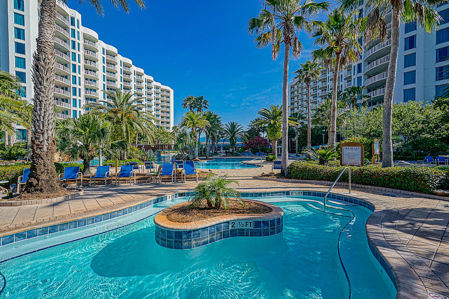 Make a splash or relax the day away at the sparkling communal pool